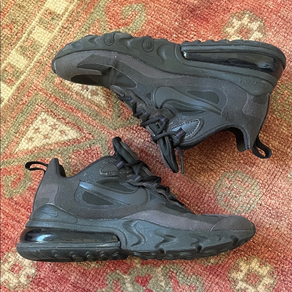 Women’s Nike air max 270 react, size 7, black